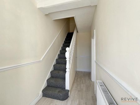 3 bedroom terraced house to rent - Photo 2