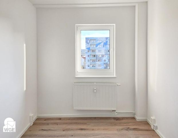 Saniertes Wohnhighlight: Moderne 4-Raum-Wohnung mit Traum-Aussicht in innenstadtnaher Top-Lage - Photo 1