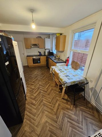 Room in a Shared House, Alric Avenue, NW10 - Photo 5