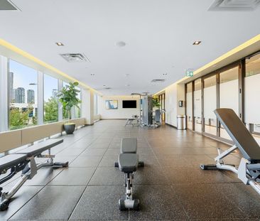 For Lease - 10 Honeycrisp Crescent Unit# 105, Vaughan, Ontario - Photo 4