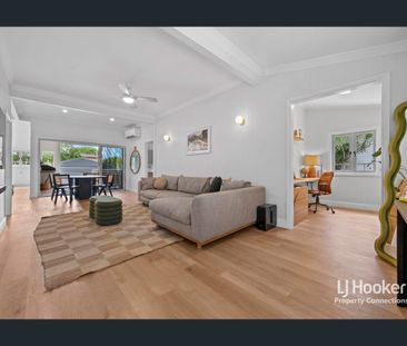 RENOVATED TO PERFECTION! STYLE, CLASS & SOPHISTICATION - Photo 1