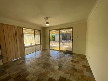 33 Yandal Crescent, Ballajura WA 6066 - House For Rent - $680 | Domain - Photo 2