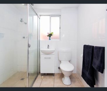 Spacious Outdoor Space! Fantastic Location! - Photo 6