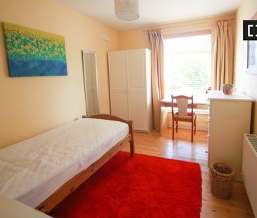 Snug room for rent in 3-bedroom house, Knocklyon, Dublin - Photo 6