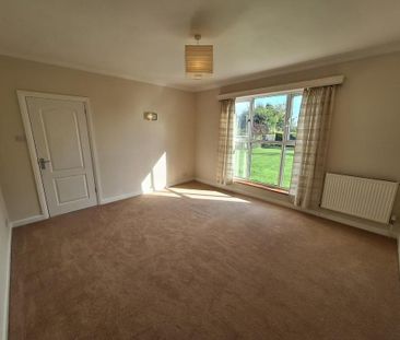 4 bedroom detached house to rent - Photo 3