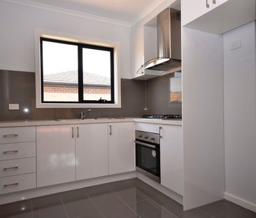 3/48 Eton Street, Preston VIC 3072 - Photo 5