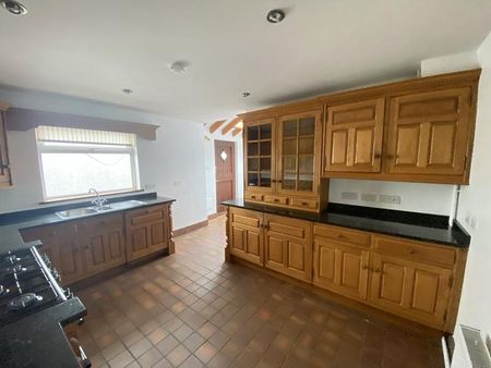 3 bedroom bungalow to rent - Photo 4