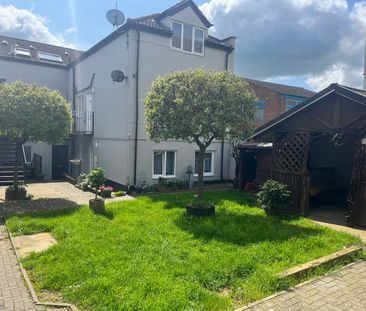 1 Bed Flat, Lathwell Court, LU2 - Photo 2