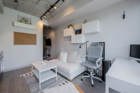 For Lease - 39 Brant Street Unit# 804, Toronto, Ontario - Photo 2