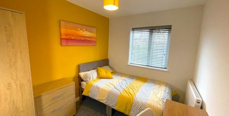 Smart, quiet room, Close to Town Centre - Photo 4