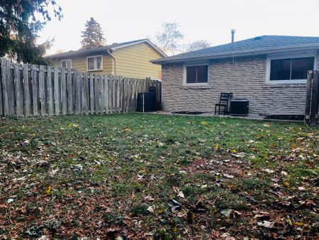 For Lease - 100 Sutherland Avenue, Brampton, Ontario - Photo 2