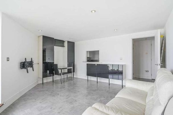 Nova Building, Isle Of Dogs, E14 - Photo 1