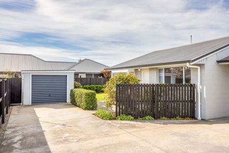 Modern two-bedroom townhouse in Hoon Hay! - Photo 3