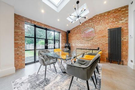 5 bedroom detached house to rent - Photo 4