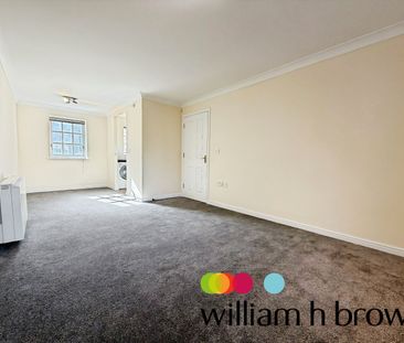 Albany Gardens, Colchester - Photo 6