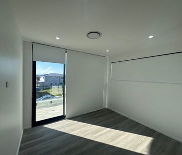 Luxurious 5 Bedroom Dream Home - Photo 4