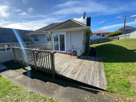 32A Kenmore Street, Newlands - Photo 3