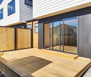 Wainuiomata, 2 bedrooms with Carpark - Photo 4