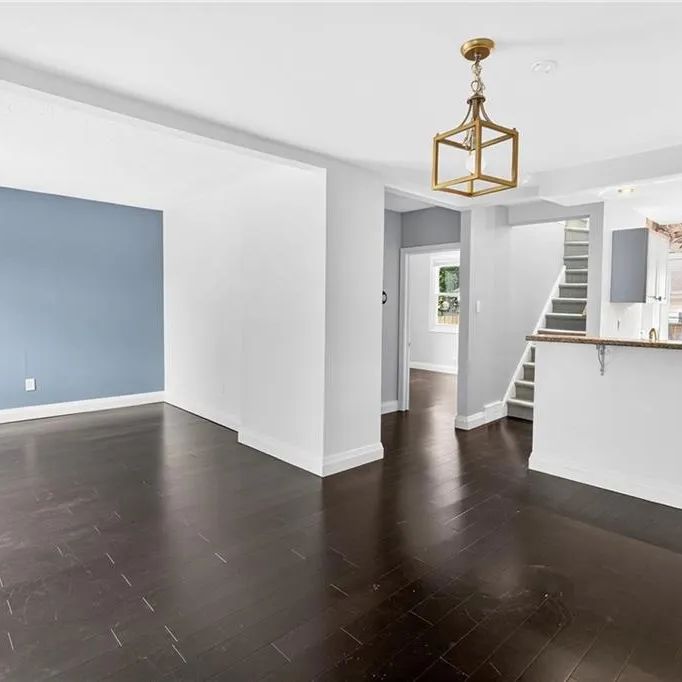 4 ROSE Street - Photo 1