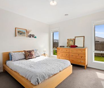 Sundrenched family home! - Photo 3