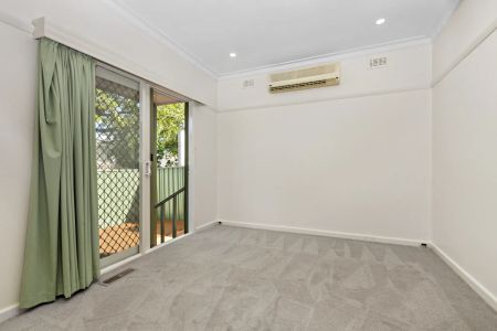 227 Springfield Road, Blackburn North. - Photo 3