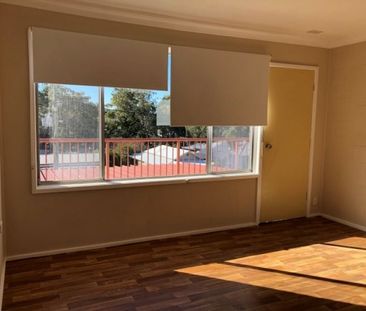 Recently renovated one bedroom unit - Photo 2