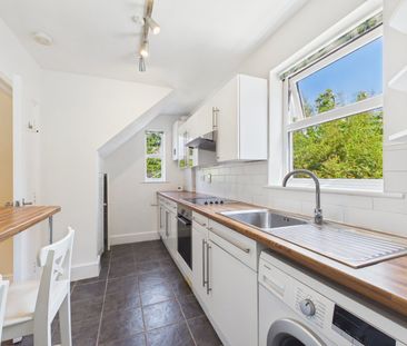 1 bedroom Flat in Bath Road, Maidenhead - Photo 3