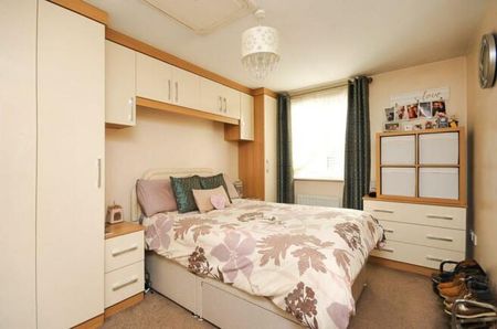 3 bedroom house to rent Spinners Place, Warrington, WA1 - Photo 3