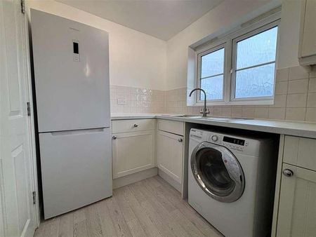 Amherst Place, Ryde, PO33 - Photo 2