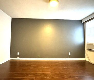 For Lease - 660 1/2 Bloor Street, Toronto, Ontario - Photo 6