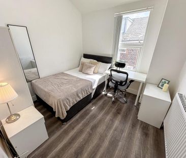 5 bedroom house to rent - Photo 2