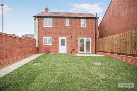 Caesar Drive, NUNEATON - Photo 3