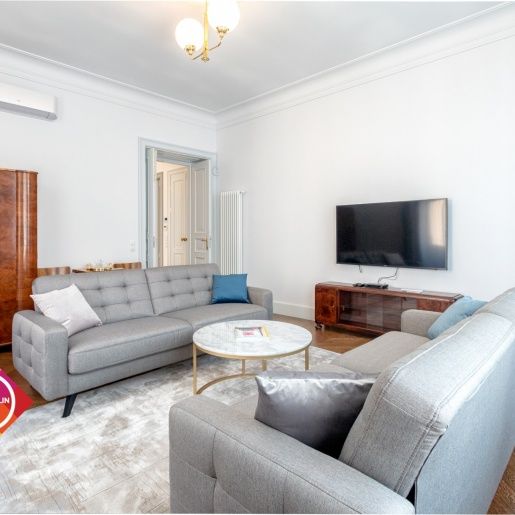 Luxurious apartment in the city center. – zdjęcie 1