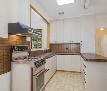 Two bedroom home with great features throughout. - Photo 5
