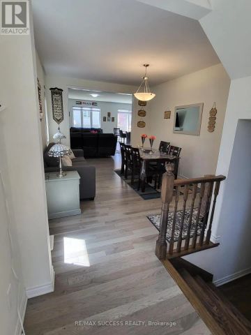 725 KENNEDY CIRCLE W - Photo 2