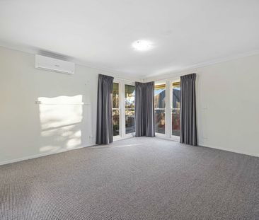 Charming Two-Storey Home Moments from Lake Wendouree - Photo 2