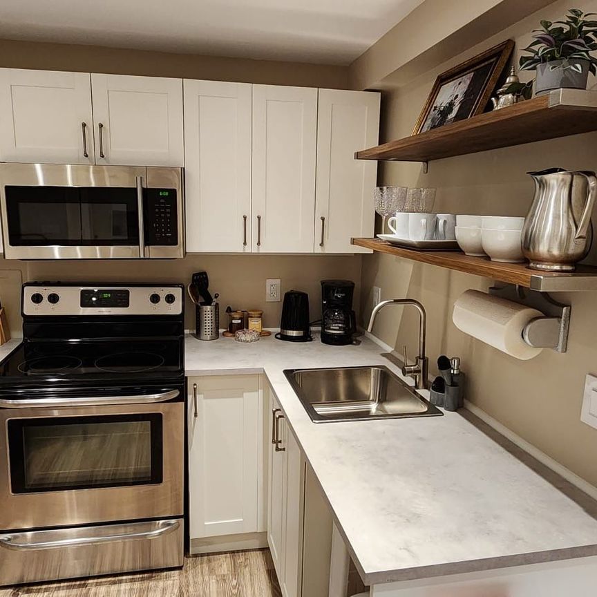 For Lease - 175 Art West Avenue, Newmarket, Ontario - Photo 1