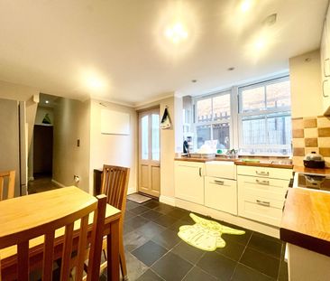 Room in a Shared Flat, Defoe Road, N16 - Photo 2