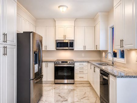 For Lease - 3088 Monarch Drive, Orillia, Ontario - Photo 4
