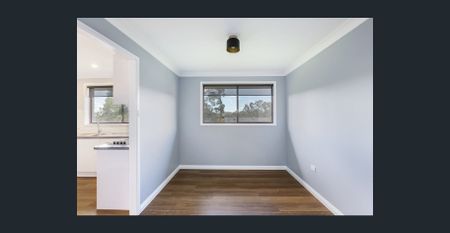 Updated Family Home in a Quiet Winmalee Location - Photo 4