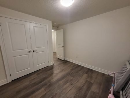 For Lease - 98 Wraggs Road Unit# Bsmt, Bradford West Gwillimbury, Ontario - Photo 2