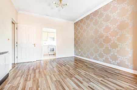 2 bedroom Flat To Let - Photo 2