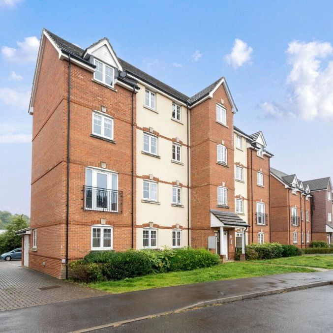 2 Bedroom Flat / Apartment - Garstons Way, Holybourne - Photo 1