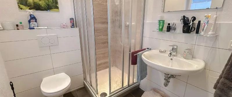 Nur für 1 Person! Schnuckeliger Bungalow in ruhiger Lage mit Garten - ca. 10 Min. bis A3! - Foto 1