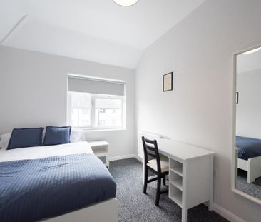 1 bedroom in a house share to rent - Photo 1