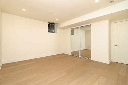 For Lease - 5815 Rainspring Drive, Mississauga, Ontario - Photo 2