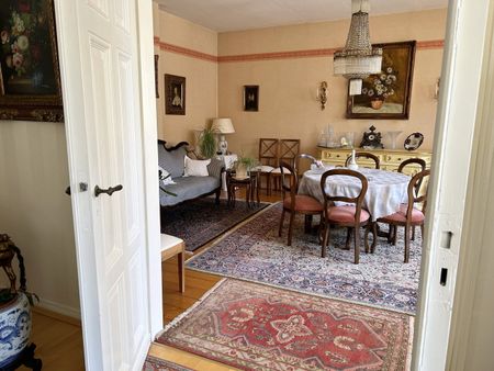 Großzügige Altbau-Wohnung im Zentrum Lippstadts! - Photo 3