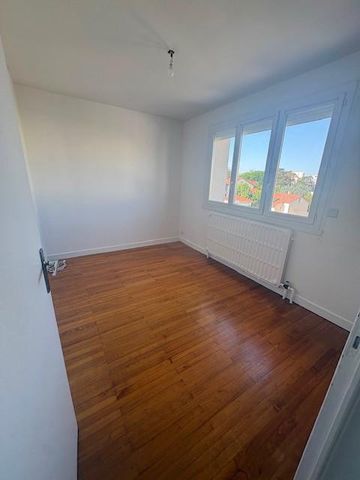 Location Appartement 3 pièces 69m² DECINES CHARPIEU 69150 - Photo 2