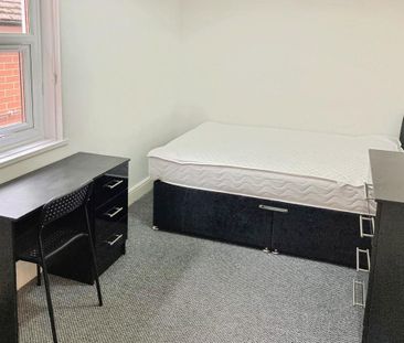 1 bedroom in a house share to rent - Photo 5