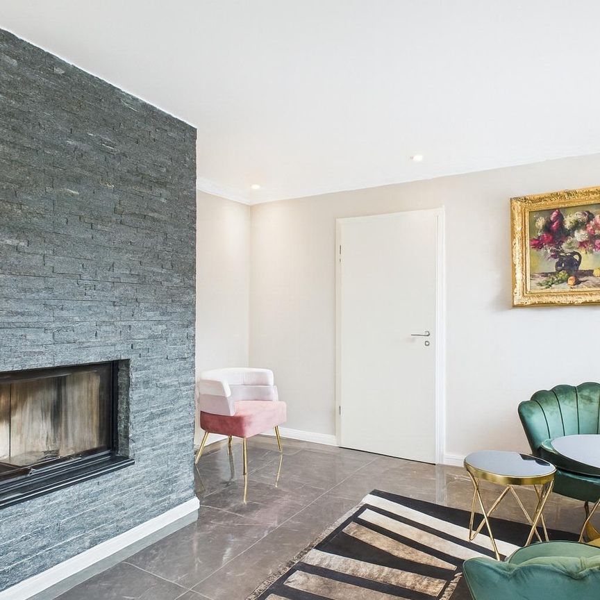 Exklusives und energieeffizientes Einfamilienhaus mit Pool und Garten - Photo 1